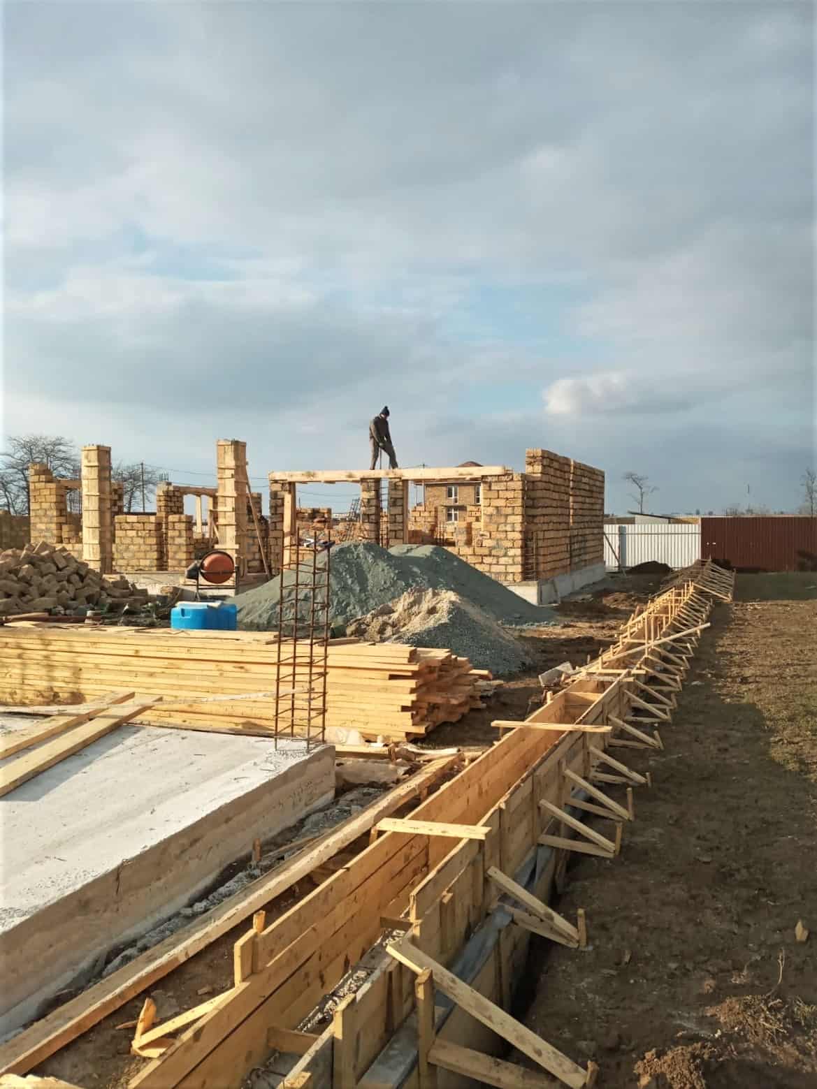 Строительство дома из блоков, в Симферопольском районе, полуострова Крым